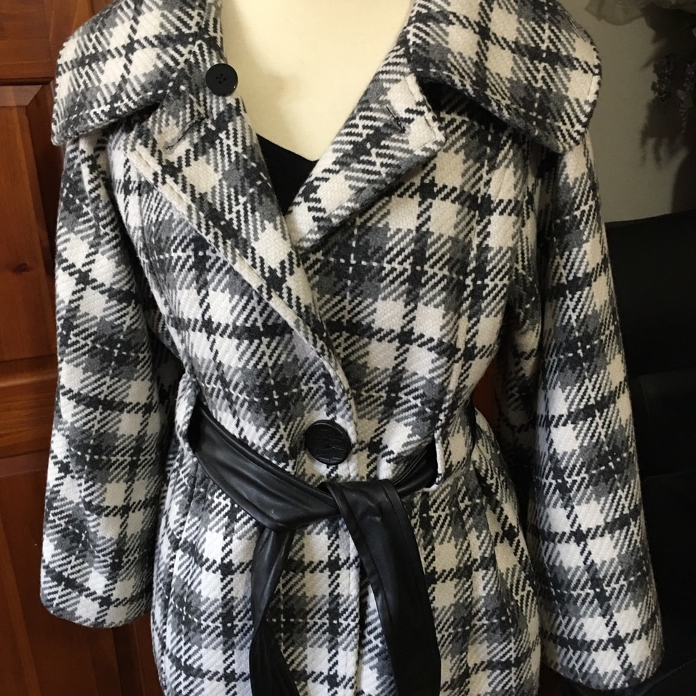 Like new Worn once capelet
